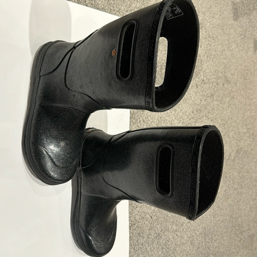 Kids Bogs -  youth size 5 - black sparkly